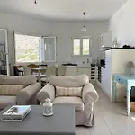 Villa Luxurious On The Famous Glp Cat Sanctuary
