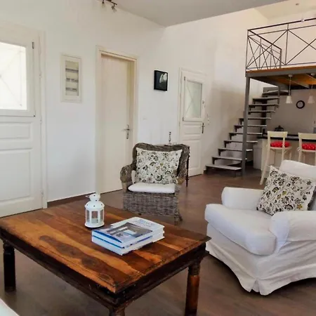 Luxurious On The Famous Glp Cat Sanctuary Vila Kini